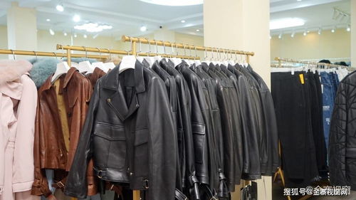 豪橫開業(yè)！金寨新開服裝工廠店，3000件服飾免費(fèi)送